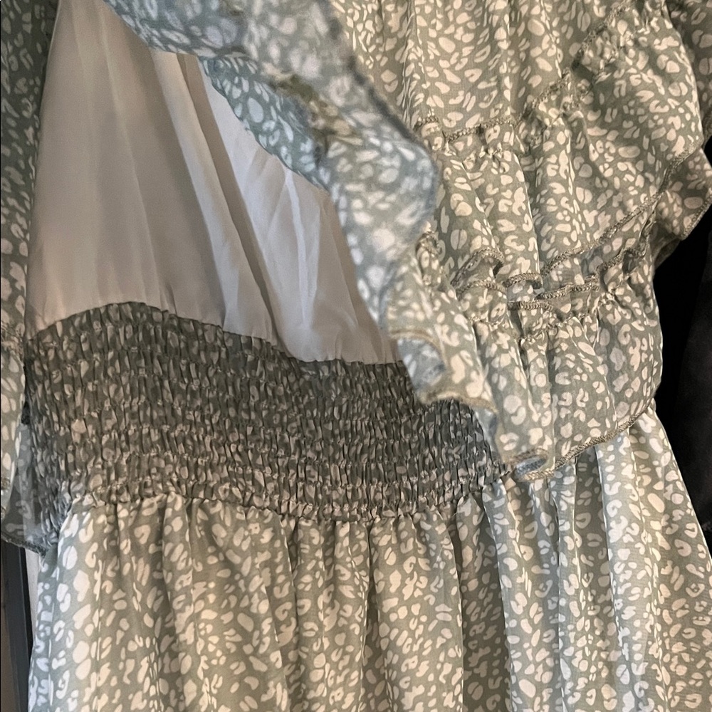 Adorable Ruffled Dress - Picture 3 of 3